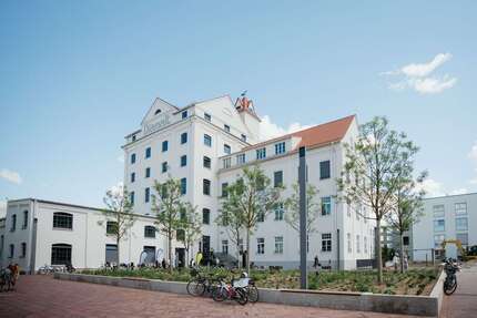 Büro in Allach 8.431,20 € 351.3 m²
