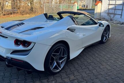 Ferrari F8 1.068 km 389.900 &euro; Vaterstetten - Neufarn 85646