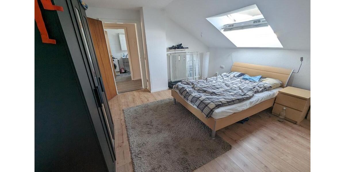 Moderne 3 Zimmer DG Wohnung - WG tauglich 3 zimmer