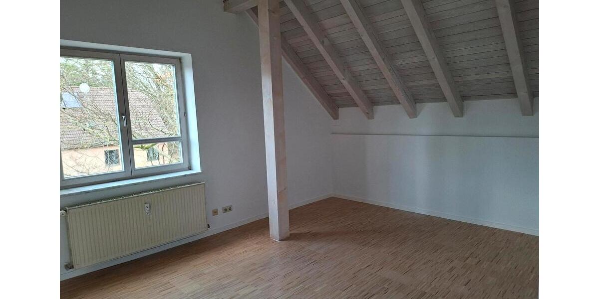 Dachgeschoßwohnung München Sendling-Westpark - 3 Zimmer, 125 m&sup2;, 2.200&euro; | Angebot:26300360