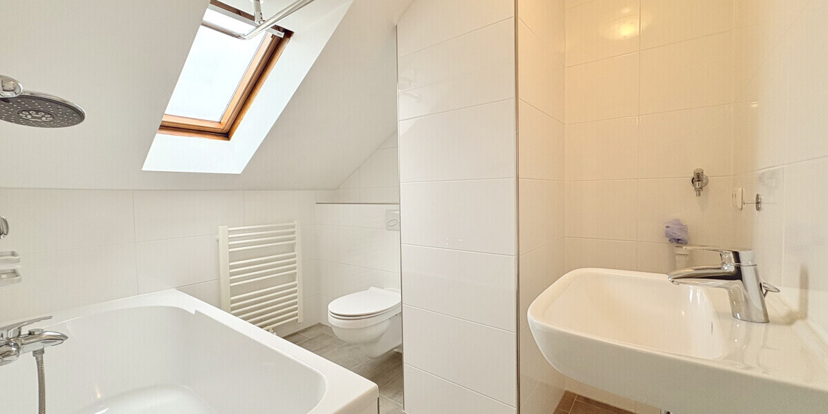 ***Attraktives 2-Familienhaus in ruhiger Lage – ideal für Familien oder Generationenwohnen*** - Zweifamilienhaus München Pasing-Obermenzing | Angebot:25853824