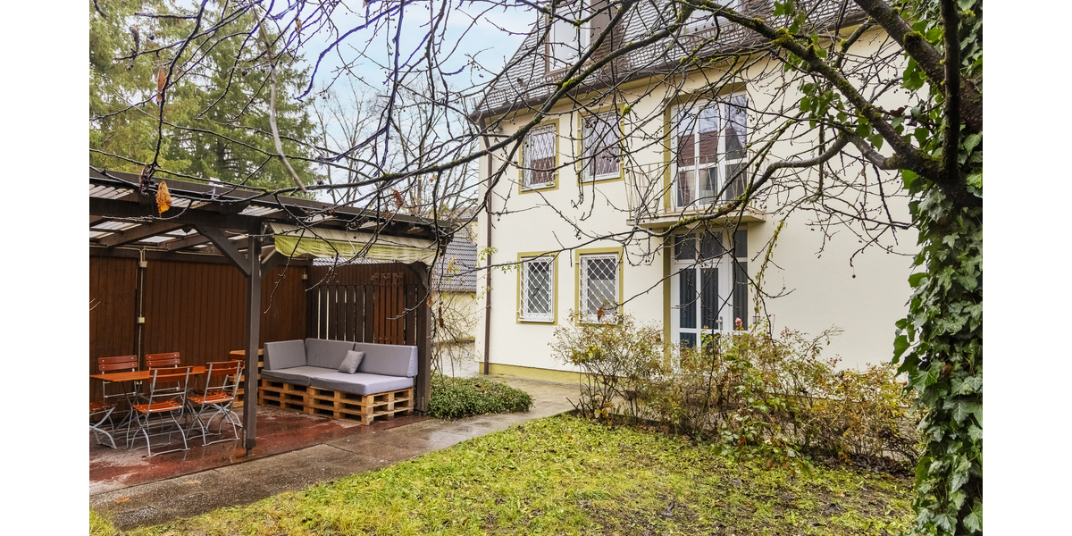 WOHN – UND GESCHÄFTSHAUS MIT ECHTEN 4% NETTTORENDITE UND GESICHERTEM BAURECHT 22 zimmer