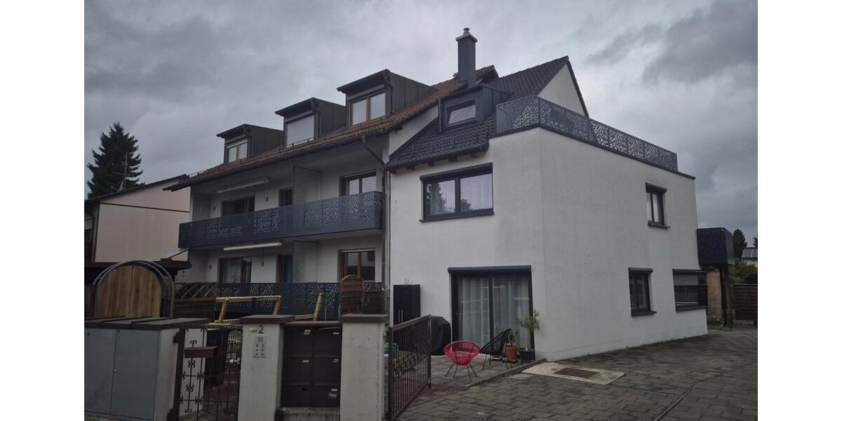 Helle 3 ZKB DG-Wohnung in ruhiger Lage in Allach zu vermieten 3 zimmer