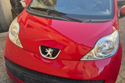 Peugeot 107 74.422 km 2.400 &euro; München 80337