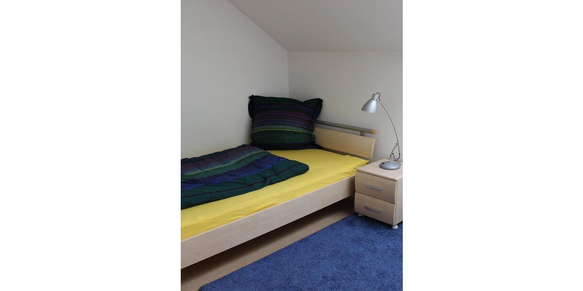 Dachgeschoßwohnung Gilching - 2 Zimmer, 43 m&sup2;, 1.050&euro; | Angebot:26042545