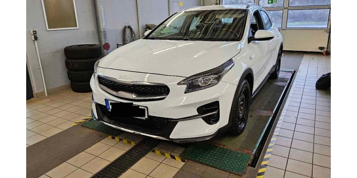 Kia XCeed 90.000 km 15.999 &euro; Hohenbrunn bei München 85662