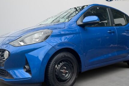 Hyundai i10 25.000 km 11.580 &euro; München 81825