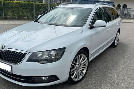 Skoda Superb 230.500 km 9.990 € München 81245