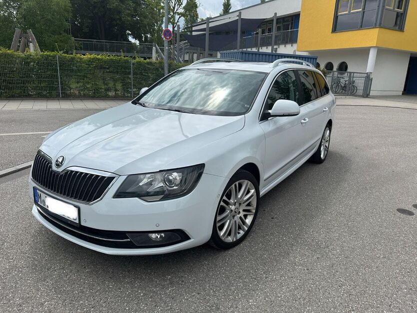 Skoda Superb 230.500 km 9.990 € München 81245