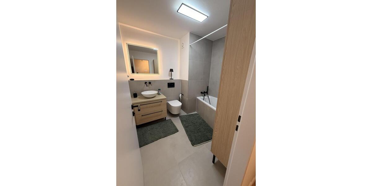 Reihenhaus München Bogenhausen - 7 Zimmer, 130 m&sup2;, 3.690&euro; | Angebot:25844361