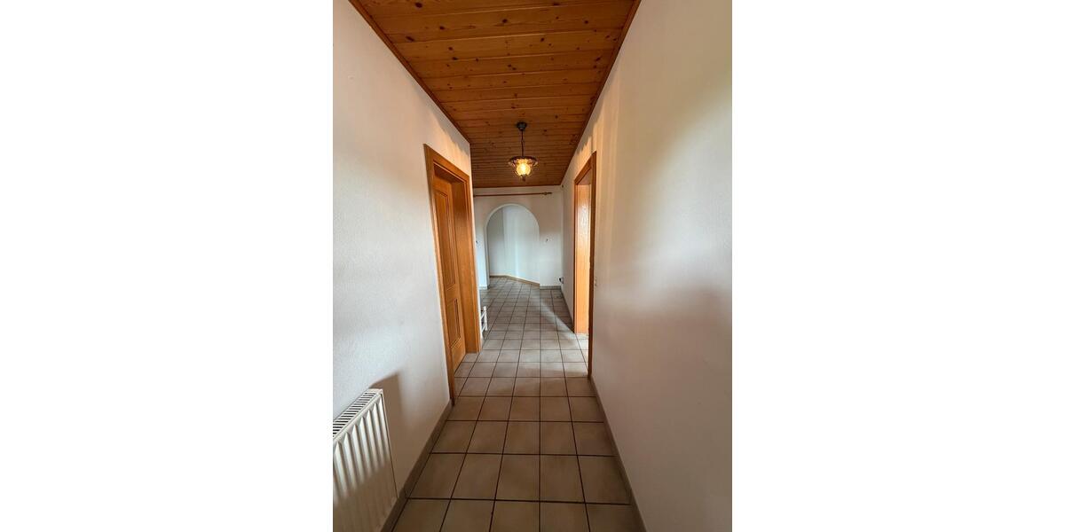 Etagenwohnung Erdweg - 1 Zimmer, 60 m&sup2;, 1.500&euro; | Angebot:26538658