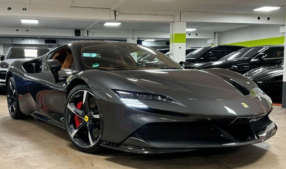 SF90