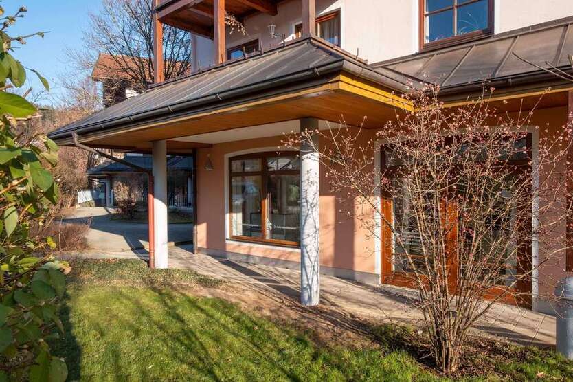 Büro in Feldkirchen- Westerham 329.840 € 76 m²