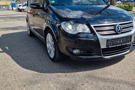 VW Touran 194.600 km 5.950 &euro; München 81249