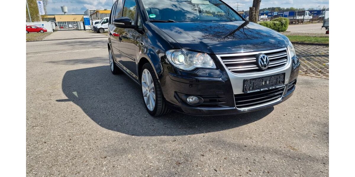 VW Touran 194.600 km 5.950 &euro; München 81249