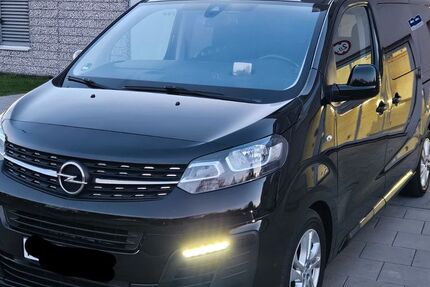 Opel Vivaro 139.800 km 21.000 &euro; München 80937