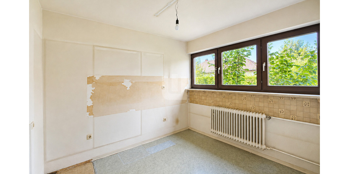 WINDISCH - Familienfreundliches Reihenhaus mit viel Potenzial in ruhiger Zentrumslage - bezugsfrei! - Reihenmittelhaus Puchheim | Angebot:27318415