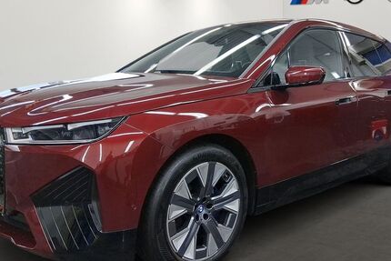 BMW iX 16.564 km 48.990 € München 81827