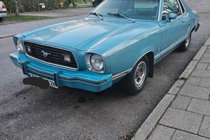 Ford Mustang 118.000 km 9.800 &euro; Fürstenfeldbruck 82256