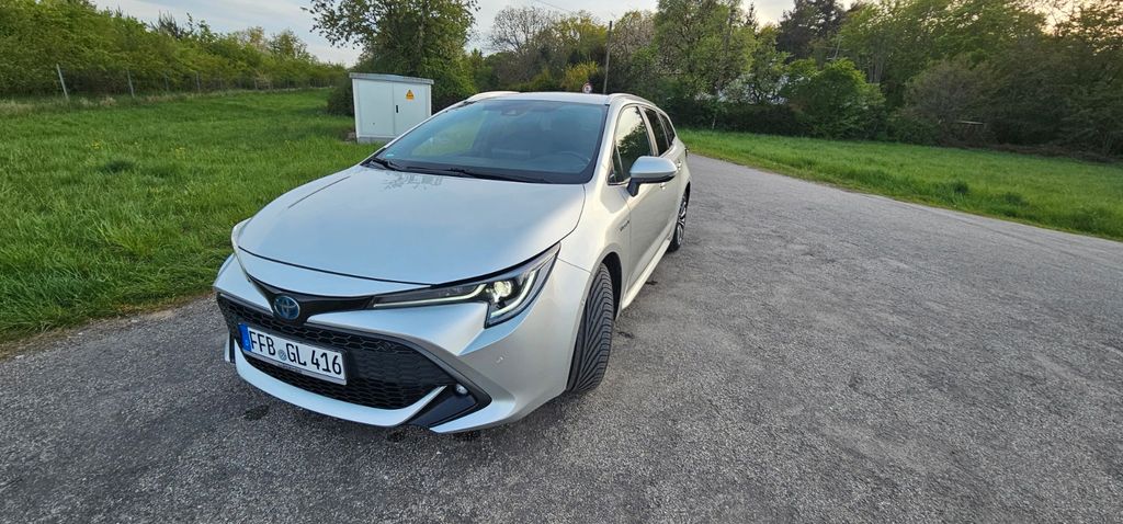 Toyota Corolla 107.000 km 20.450 &euro; Fürstenfeldbruck, Oberbayern 82256