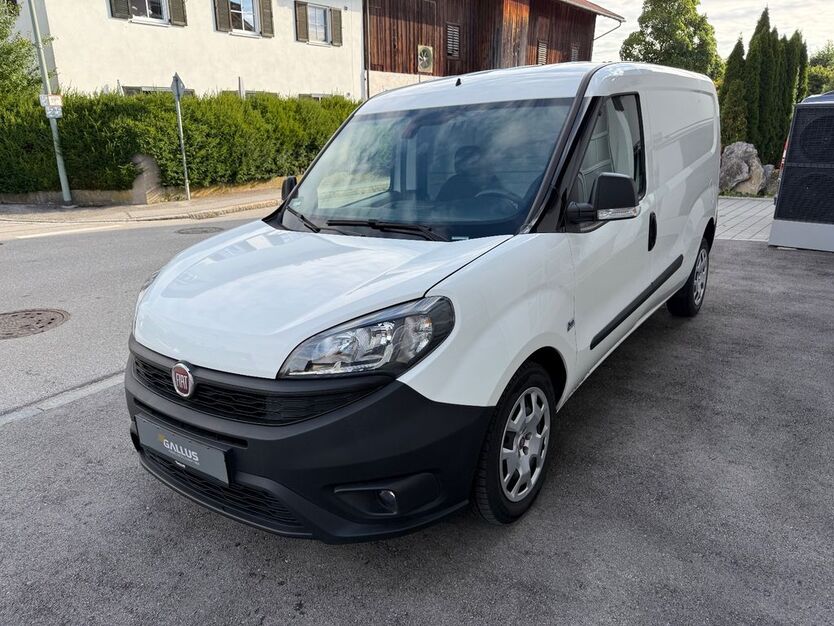 Fiat Doblo 25.100 km 16.890 € München 81827
