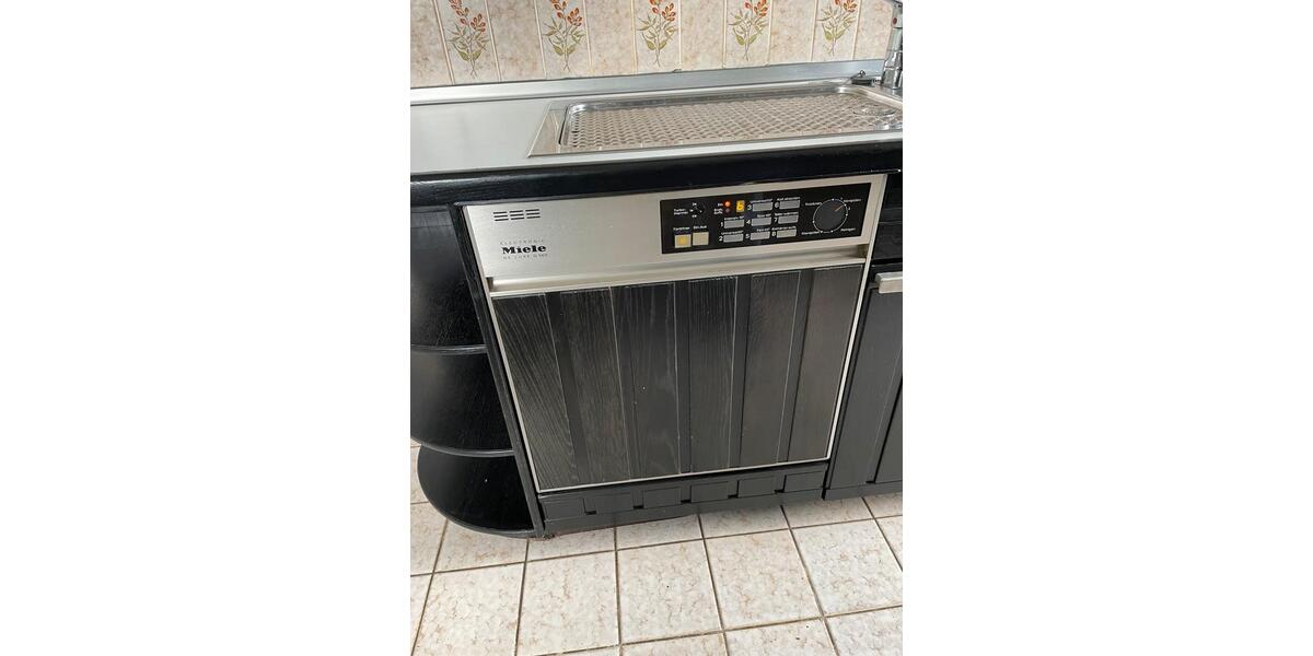 5 Zimmer Wohnung 140 qm mit Garten, befristet, auch WG gegeigt 5 zimmer