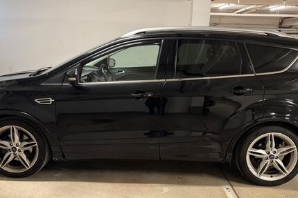 Ford Kuga 137.243 km 14.000 &euro; München 80686