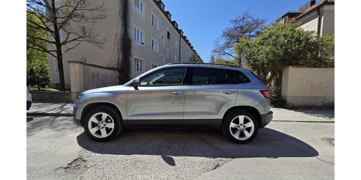 Skoda Karoq 59.700 km 21.300 &euro; München 81547