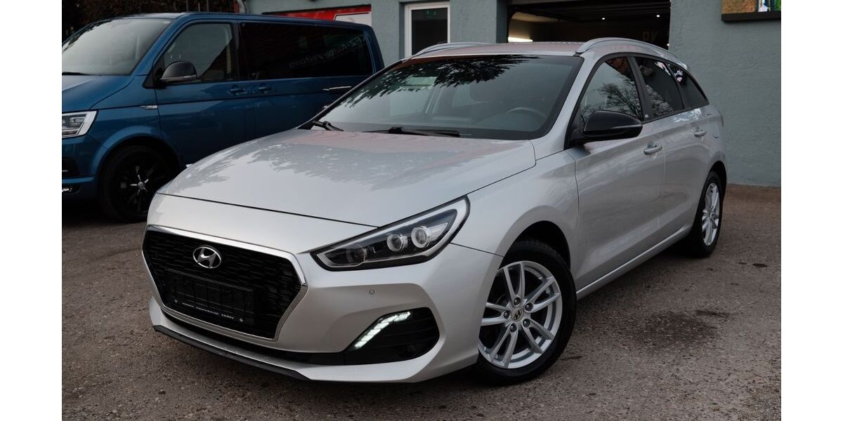 Hyundai i30 232.258 km 8.000 &euro; München 81249