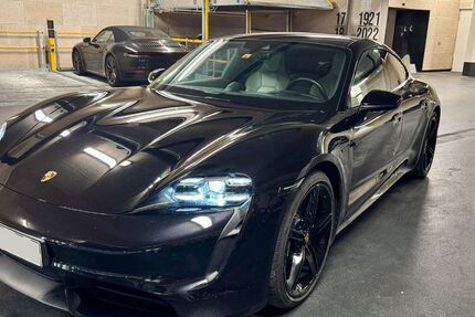 Porsche Taycan 19.890 km 81.100 &euro; München 80539