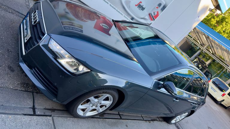 Audi A4 206.000 km 12.900 € München 81929