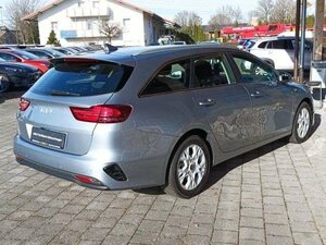 Kia Ceed SW / ceed SW CEED SW 1.5T 140 DCT7 VIS KOMF+ 15.787 km 23.490 € Höhenkirchen-Siegertsbrun 85635