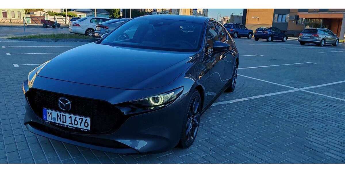 Mazda 3 62.000 km 20.000 &euro; Taufkirchen 82024