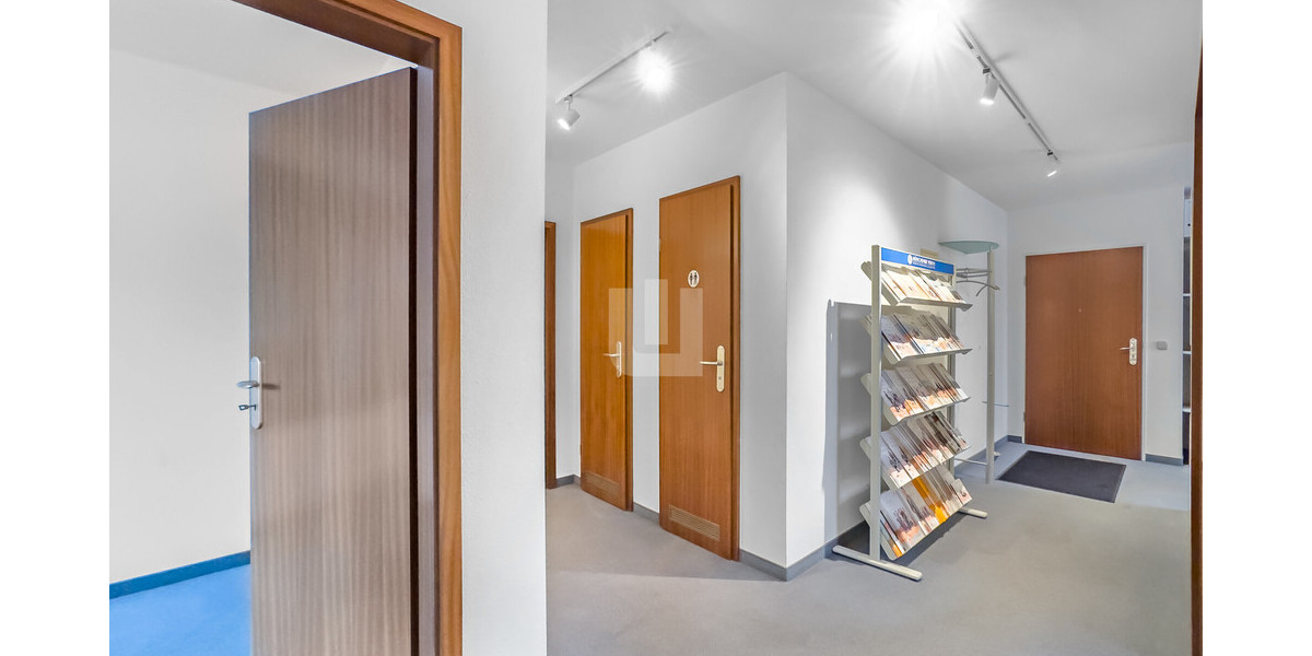 WINDISCH IMMOBILIEN - Attraktive Praxis-, bzw. Büroflächen mit 4 Räumen im Herzen von Puchheim - Gewerbeobjekt Puchheim | Angebot:25118779