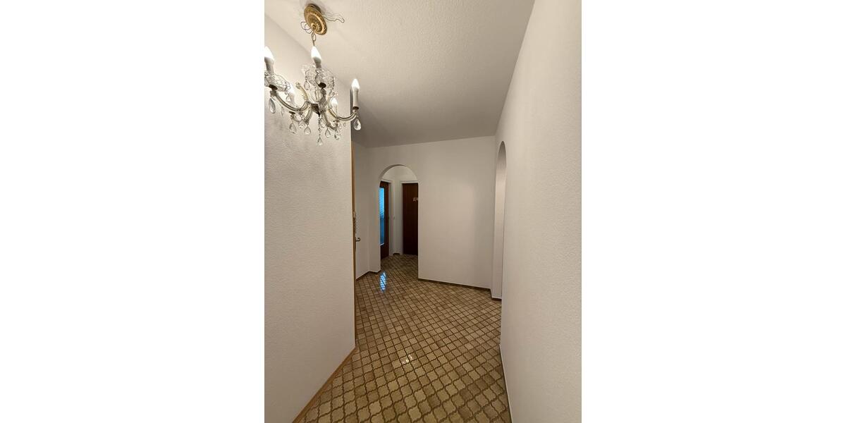 Etagenwohnung Germering - 4 Zimmer, 110 m&sup2;, 2.050&euro; | Angebot:25831515