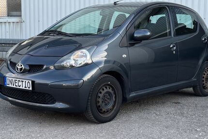 Toyota Aygo (X) 117.000 km 2.490 &euro; Puchheim Bahnhof (bei München) 82178
