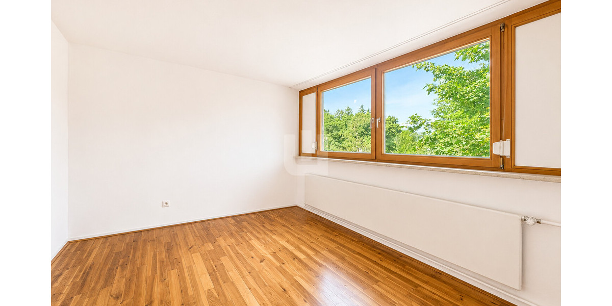WINDISCH - Traumgrundstück mit Doppelhaushälfte zur Sanierung oder Neubebauung in ruhiger Lage - Einfamilienhaus Gröbenzell | Angebot:27009043
