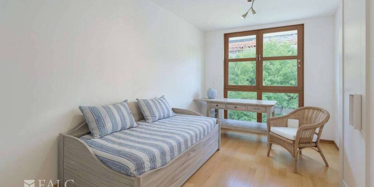 Reihenmittelhaus München Feldmoching-Hasenbergl - 6 Zimmer, 141 m&sup2;, 945.000&euro; | Angebot:26787148