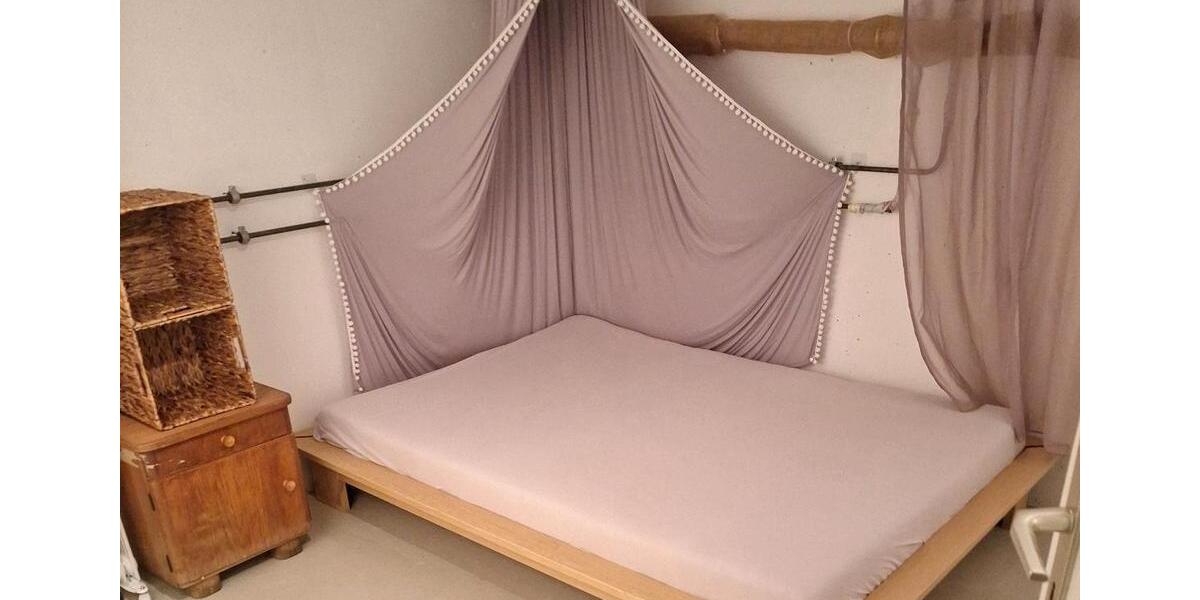 Etagenwohnung Erdweg - 2 Zimmer, 50 m&sup2;, 39&euro; | Angebot:24474245