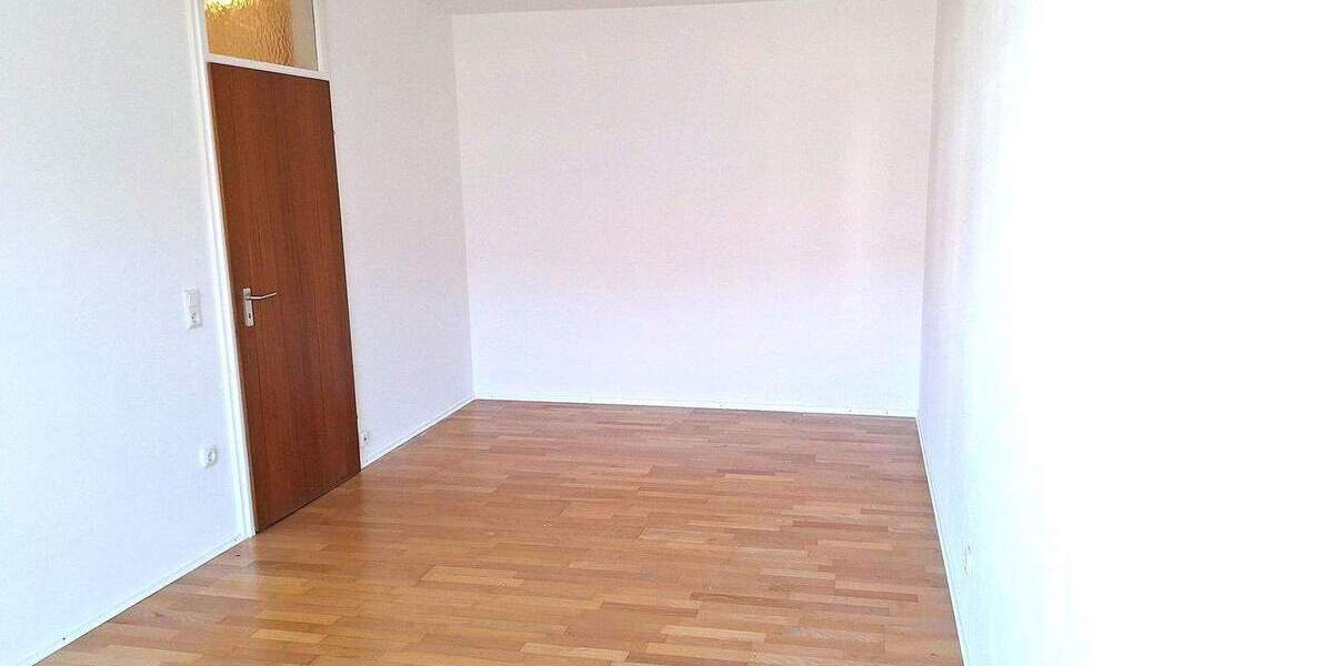 1-Zimmer-Wohnung mit Balkon in Olching. Frei und ohne Provision. Gerne Angebote. 1 zimmer