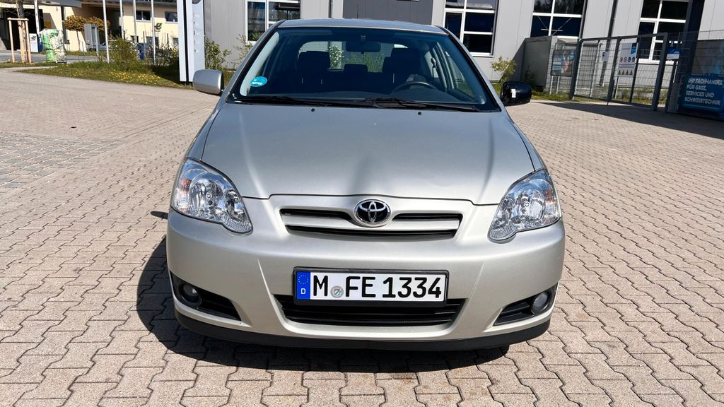 Toyota Corolla 248.000 km 3.300 &euro; München 81673