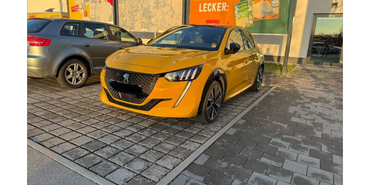 Peugeot 208 59.000 km 14.800 &euro; Maisach 82216