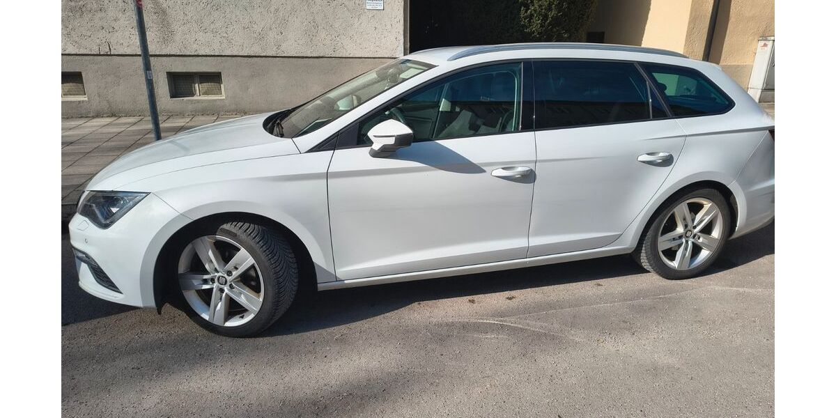 Seat Leon 80.000 km 16.999 &euro; München 80637