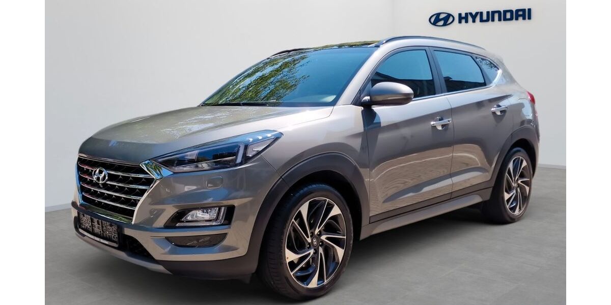 Hyundai TUCSON 74.902 km 20.480 &euro; München 81825