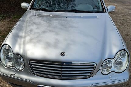 Mercedes-Benz 320 174.000 km 2.900 &euro; Moosinning 85452