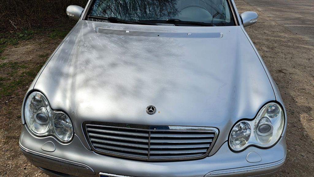 Mercedes-Benz 320 174.000 km 2.900 &euro; Moosinning 85452