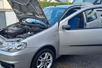 Fiat Punto 132.000 km 1.999 € München 81737