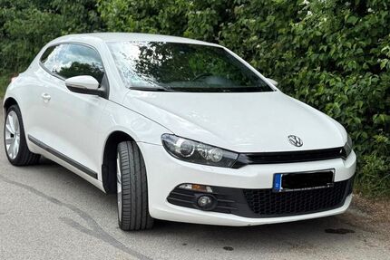 VW Scirocco 165.000 km 6.490 &euro; München 81829