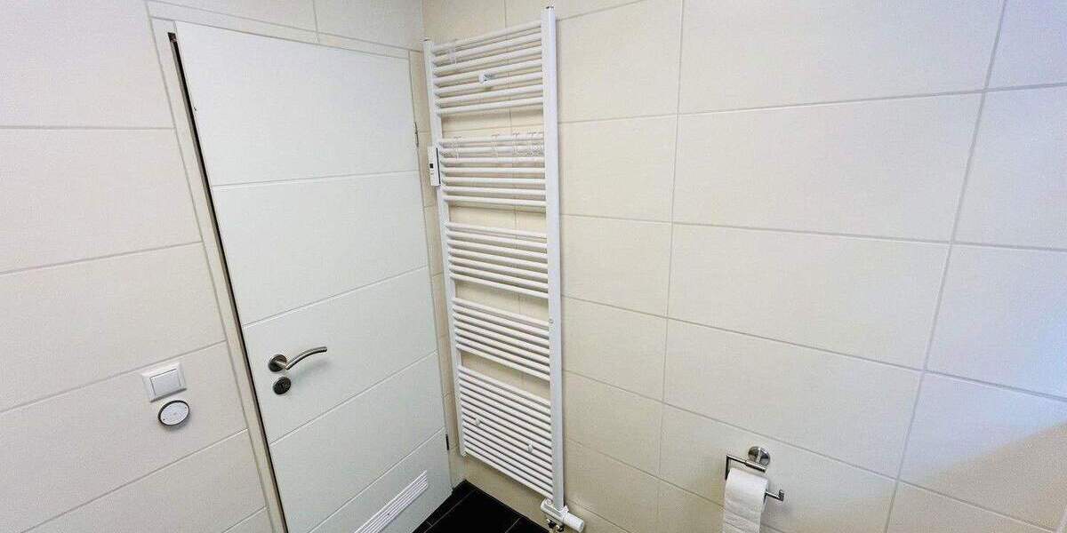 Etagenwohnung Gilching Neugilching - 2 Zimmer, 105 m&sup2;, 2.100&euro; | Angebot:25627994