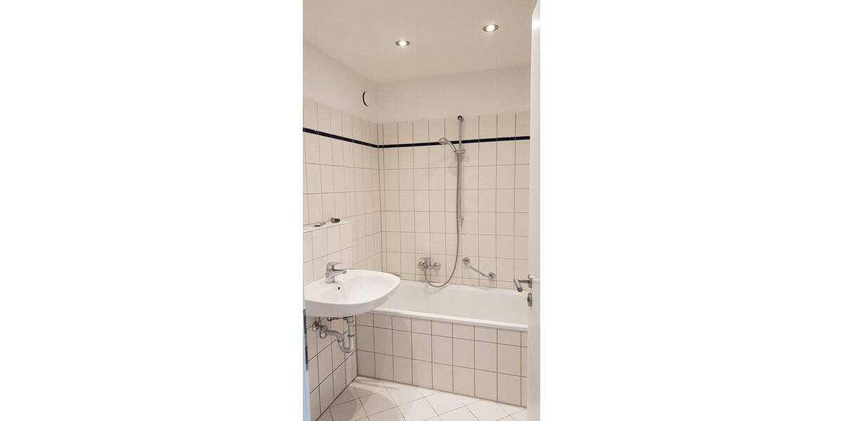 Etagenwohnung Ottobrunn - 3 Zimmer, 84 m&sup2;, 1.700&euro; | Angebot:26233619